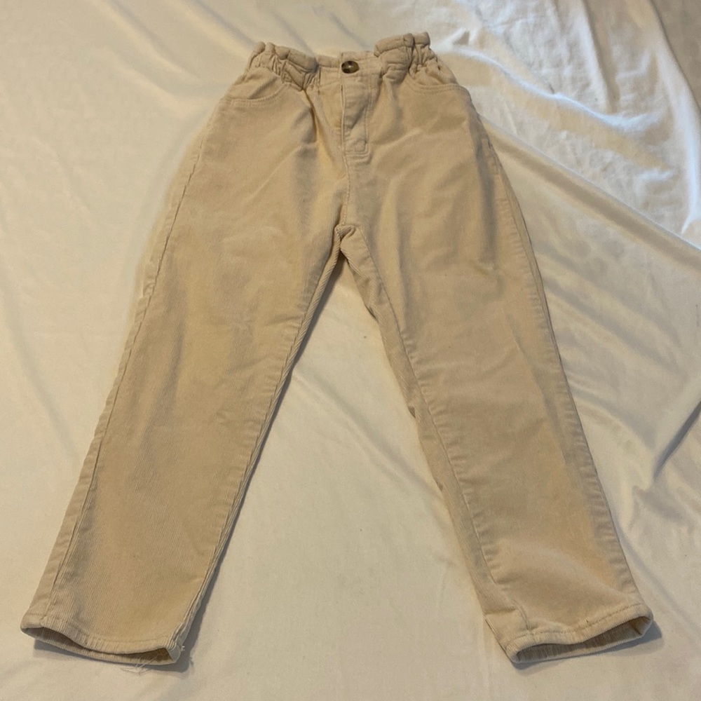 Zara kids size 4/5 cream colored corduroy girls pants.